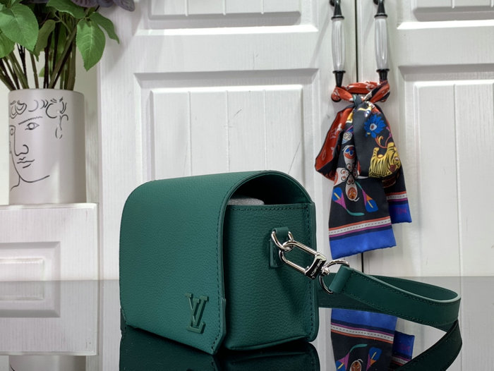 Louis Vuitton Flap Wearable Wallet Green M82085