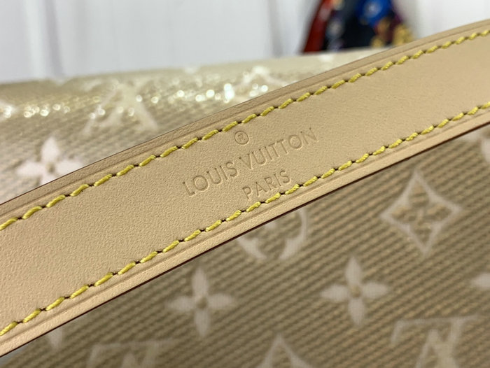 Louis Vuitton Mini Dauphine M22826