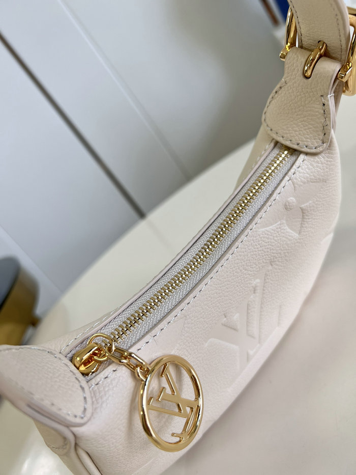 Louis Vuitton Mini Moon Cream M82391