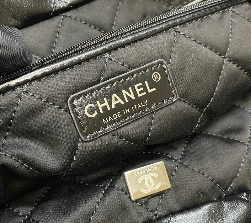 Chanel 22 Shiny Calfskin Handbag Black with Silver AS3261