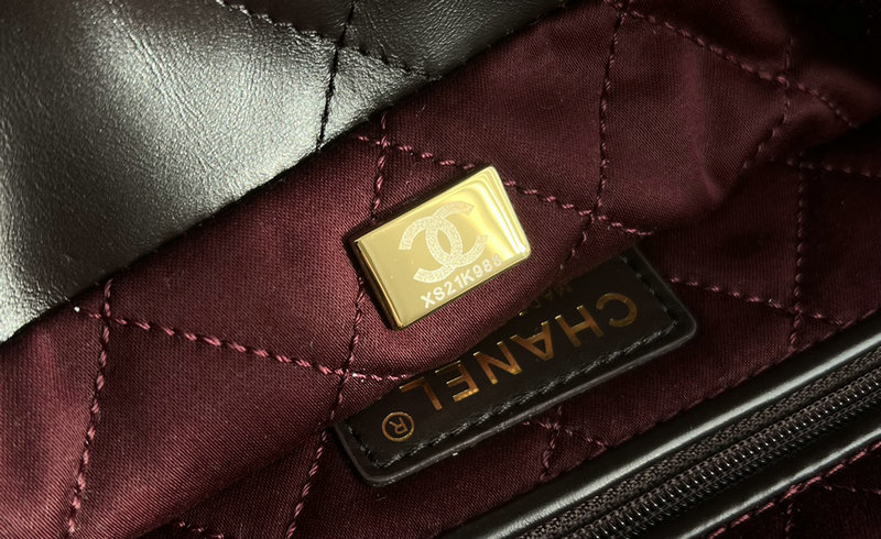 Chanel 22 Shiny Calfskin Handbag Burgundy AS3261