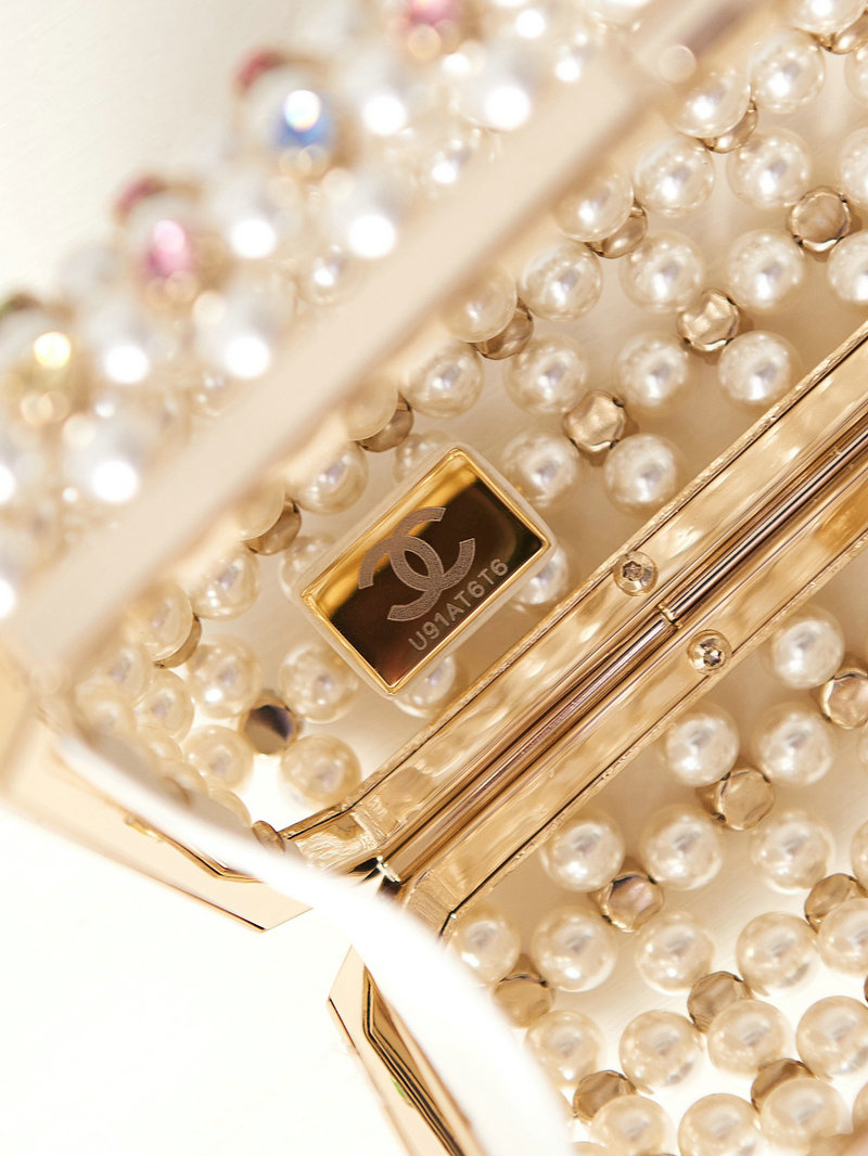 Chanel Multicolor Glass Pearls Evening Bag White AS3771