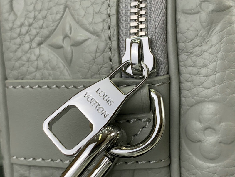 Louis Vuitton S-Lock Messenger M23152