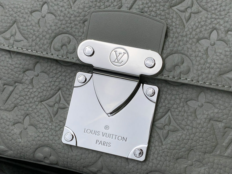 Louis Vuitton S-Lock Messenger M23152