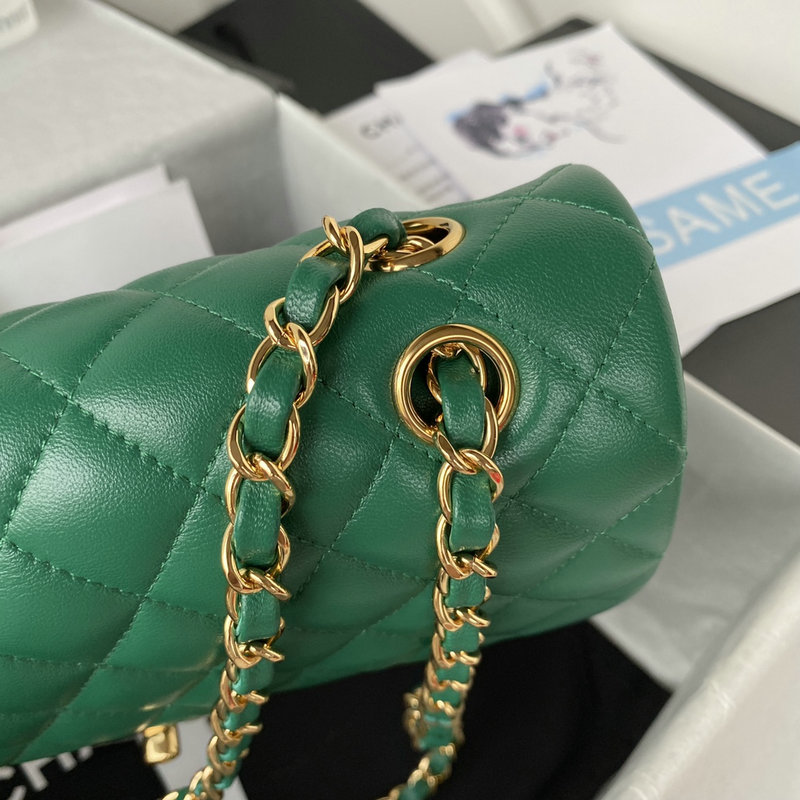 Medium Classic Flap Handbag Green with Gold A01112