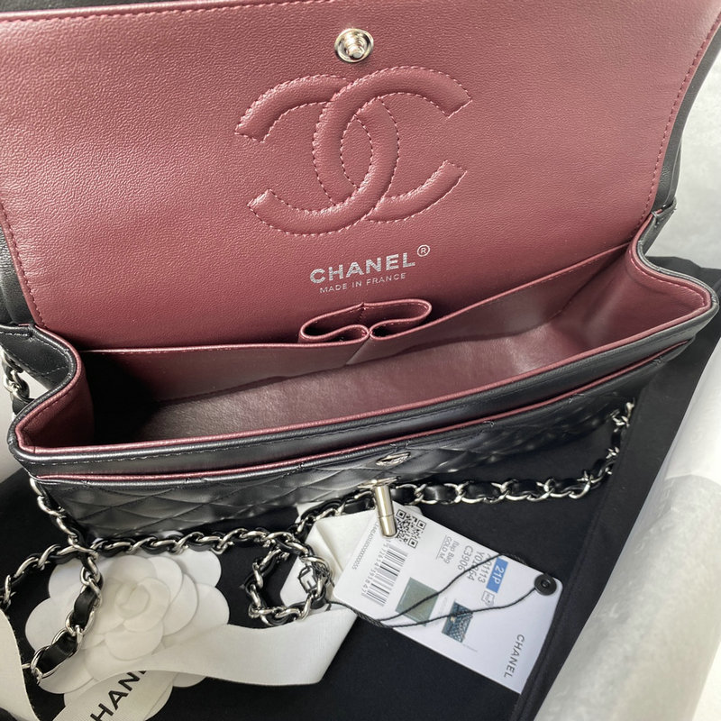 Small Classic Chanel Flap Handbag Black with Silver A01113