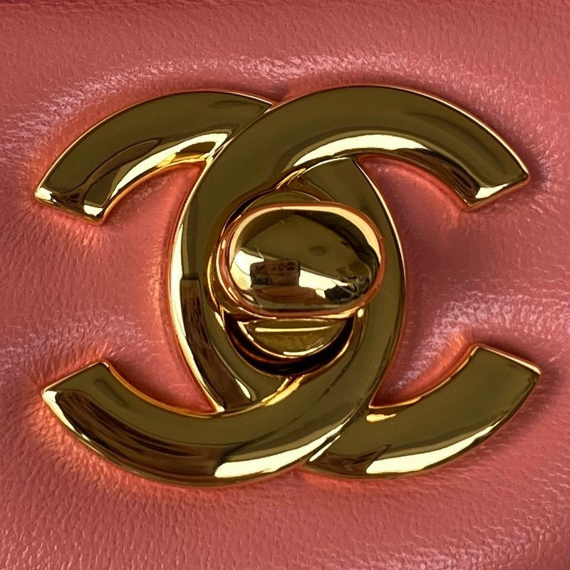 Small Classic Chanel Flap Handbag Pink with Gold A01113