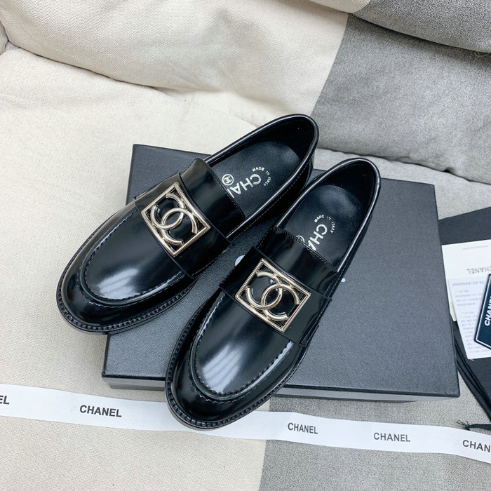 Chanel Leather Loafers SNC080602