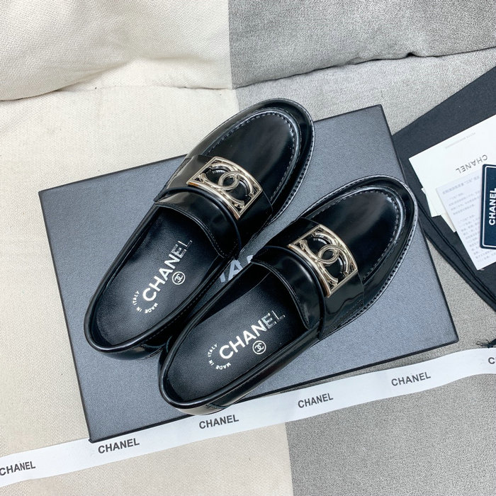 Chanel Leather Loafers SNC080602