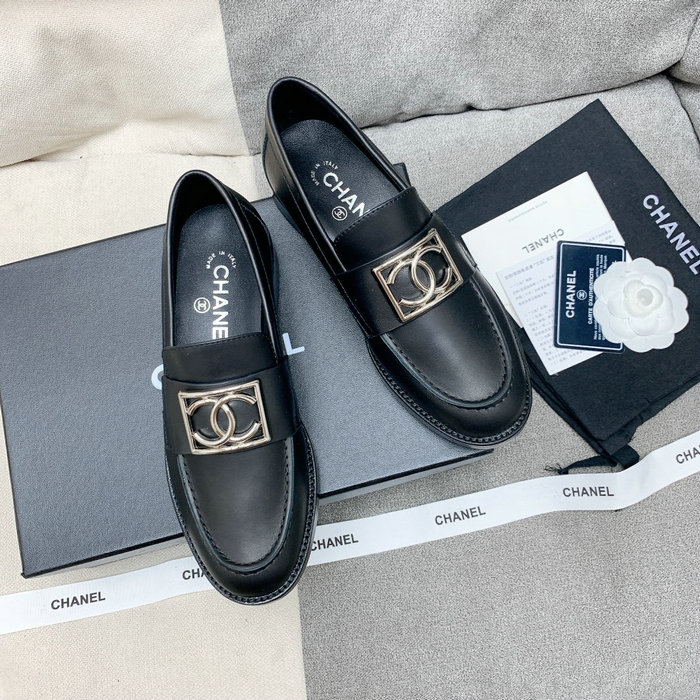 Chanel Leather Loafers SNC080604