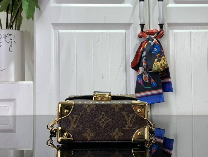 Louis Vuitton Camera Box M82465