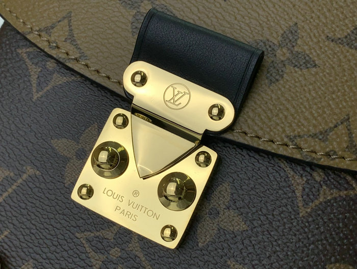 Louis Vuitton Camera Box M82465