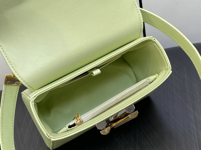 Louis Vuitton Twist PM M22768