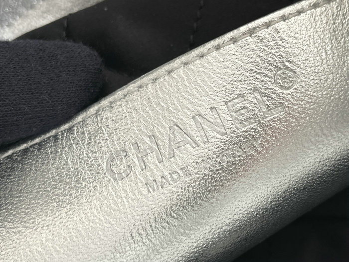 Mini Chanel 22 Handbag with Rhinestone AS3980