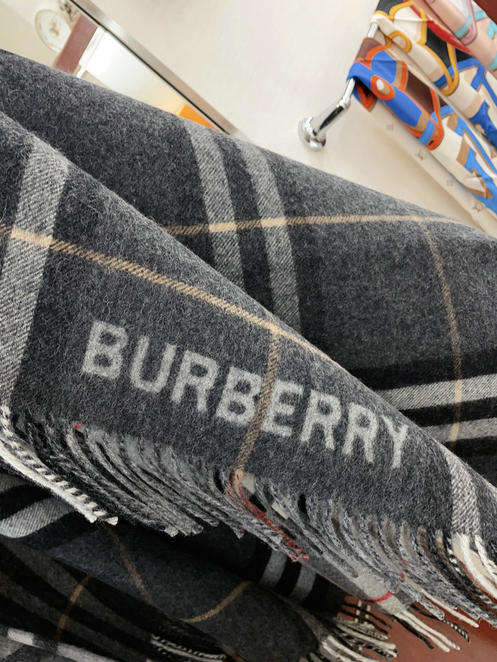 Burberry Cape BS080802