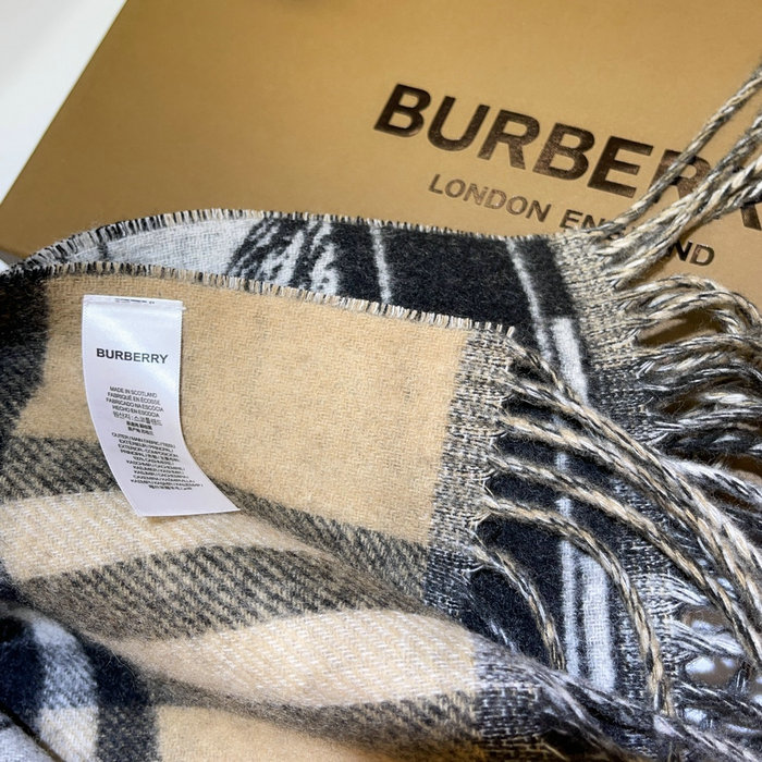 Burberry Scarf BS080804