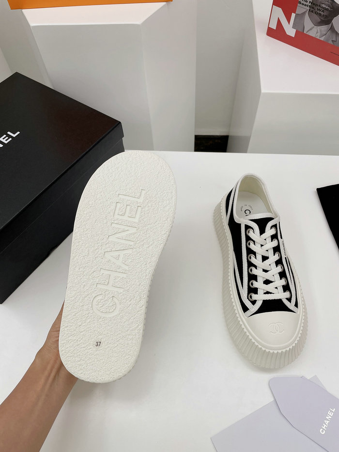 Chanel Sneakers SDC080902