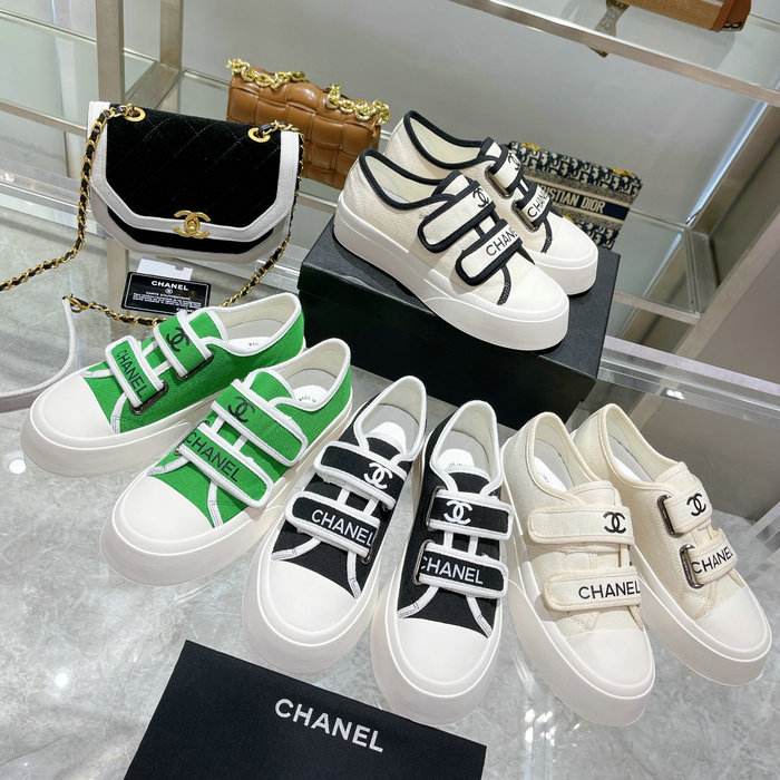 Chanel Sneakers SDC080903
