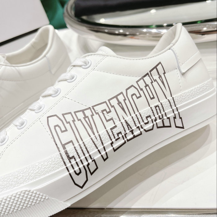 Givenchy Sneakers SNG080901