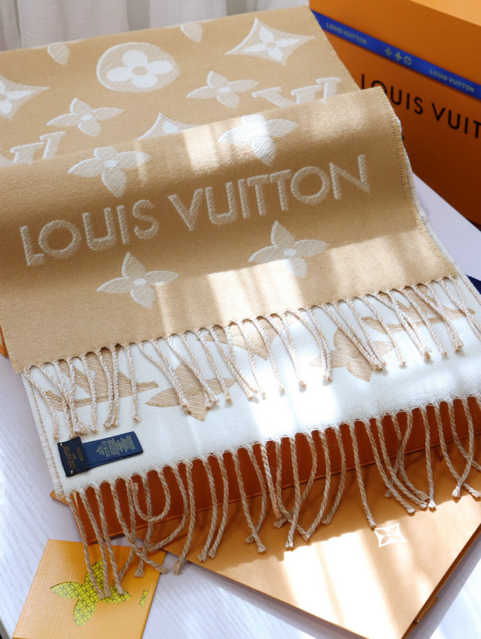 LV Essential Shine Scarf Beige M78159