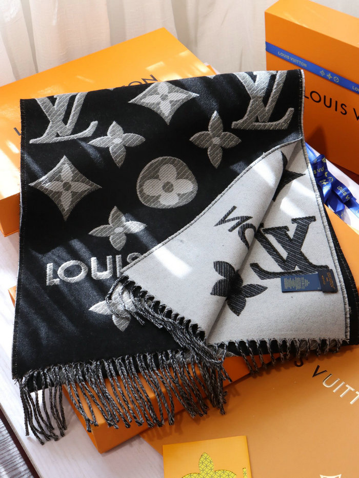 LV Essential Shine Scarf Black M78159