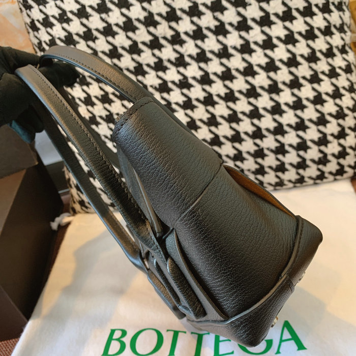 Bottega Veneta Mini Arco 29 bag Black GP1007