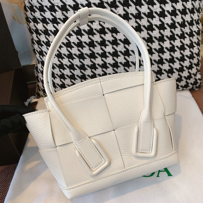 Bottega Veneta Mini Arco 29 bag White GP1007