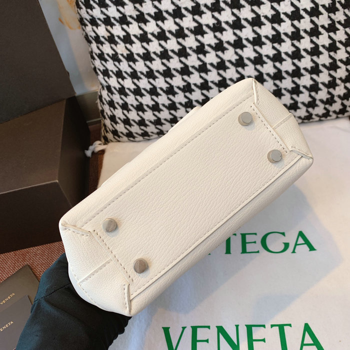 Bottega Veneta Mini Arco 29 bag White GP1007