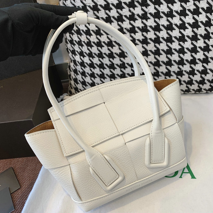 Bottega Veneta Mini Arco 29 bag White GP1007