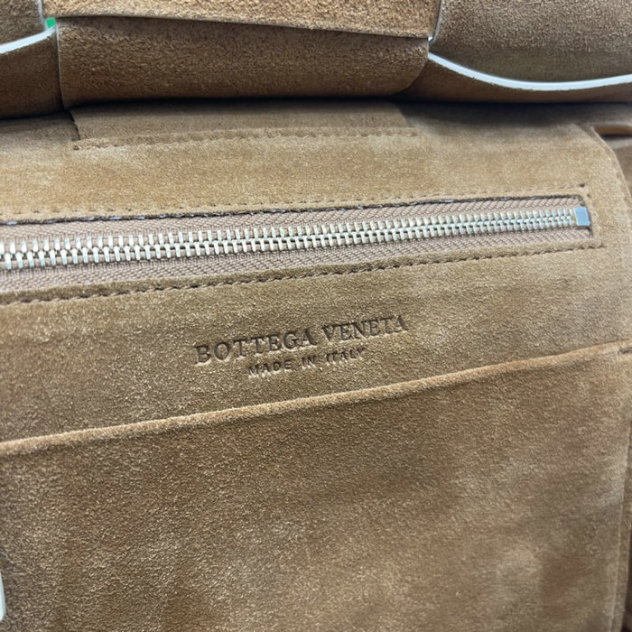 Bottega Veneta Small Arco 33 bag in Smooth leather Light Beige B1007