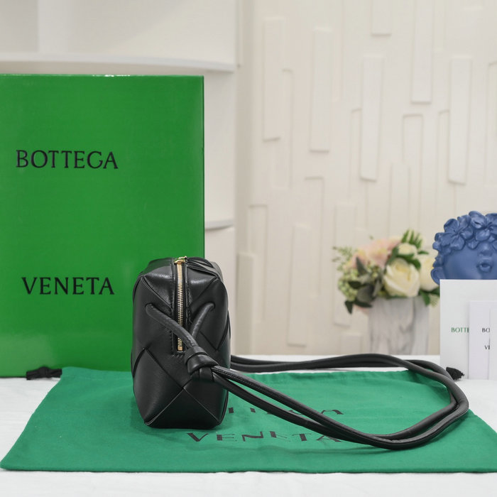 Bottega Veneta Small Cassette Camera Bag Black 6600