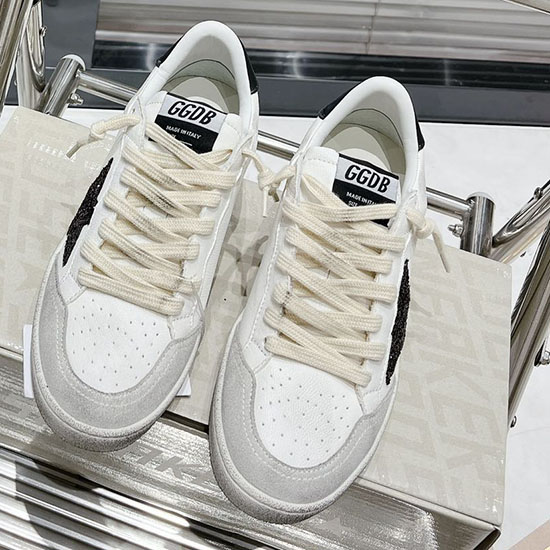 Golden Goose Calfskin Sneaker SNG082608