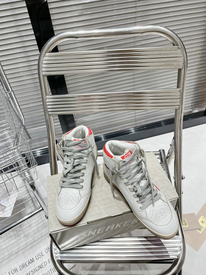 Golden Goose Calfskin Sneaker SNG082617