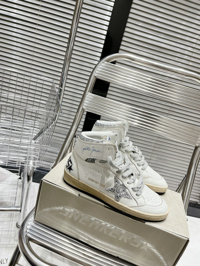 Golden Goose Calfskin Sneaker SNG082618