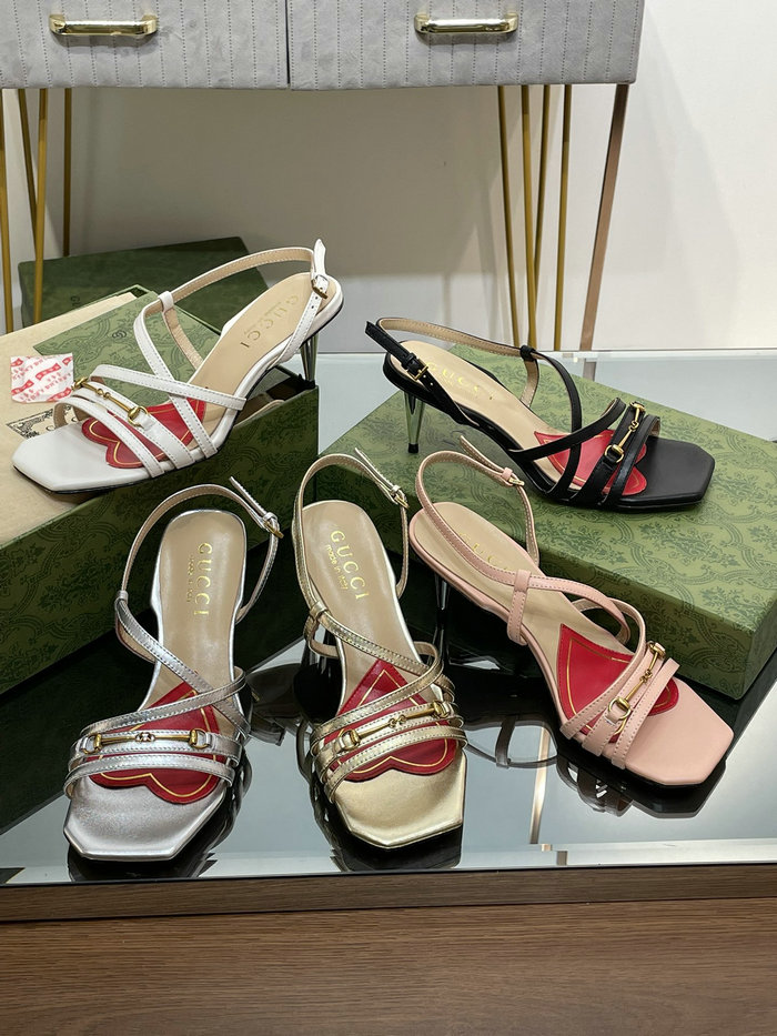 Gucci Sandals SNG082601