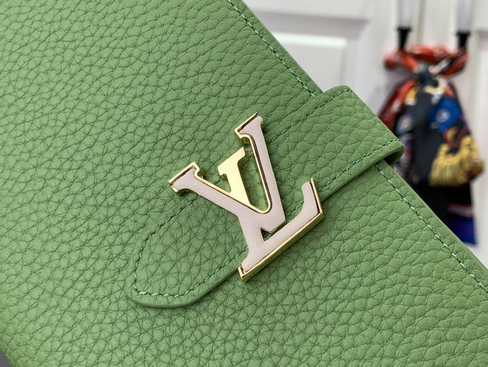 LV Vertical Wallet Green M81330