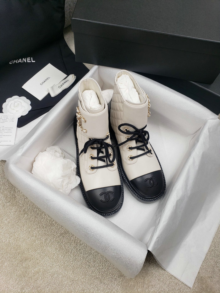 Chanel Leather Boots SNC090817