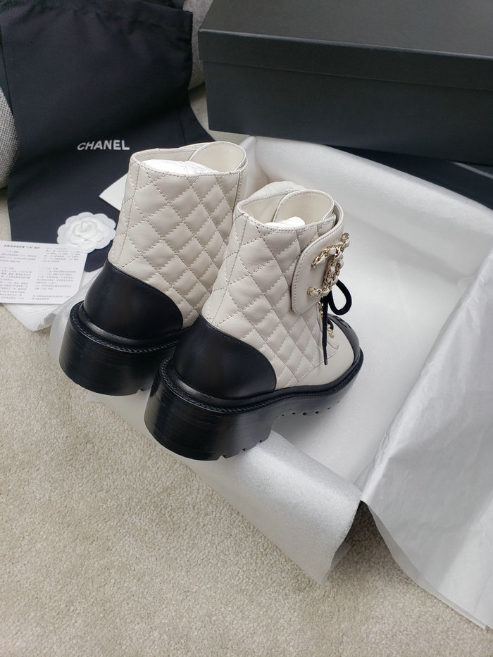 Chanel Leather Boots SNC090817