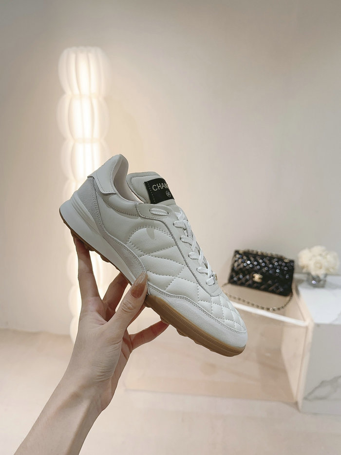 Chanel Sneakers SNC090805