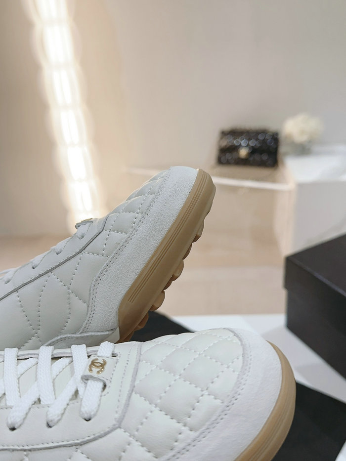 Chanel Sneakers SNC090805