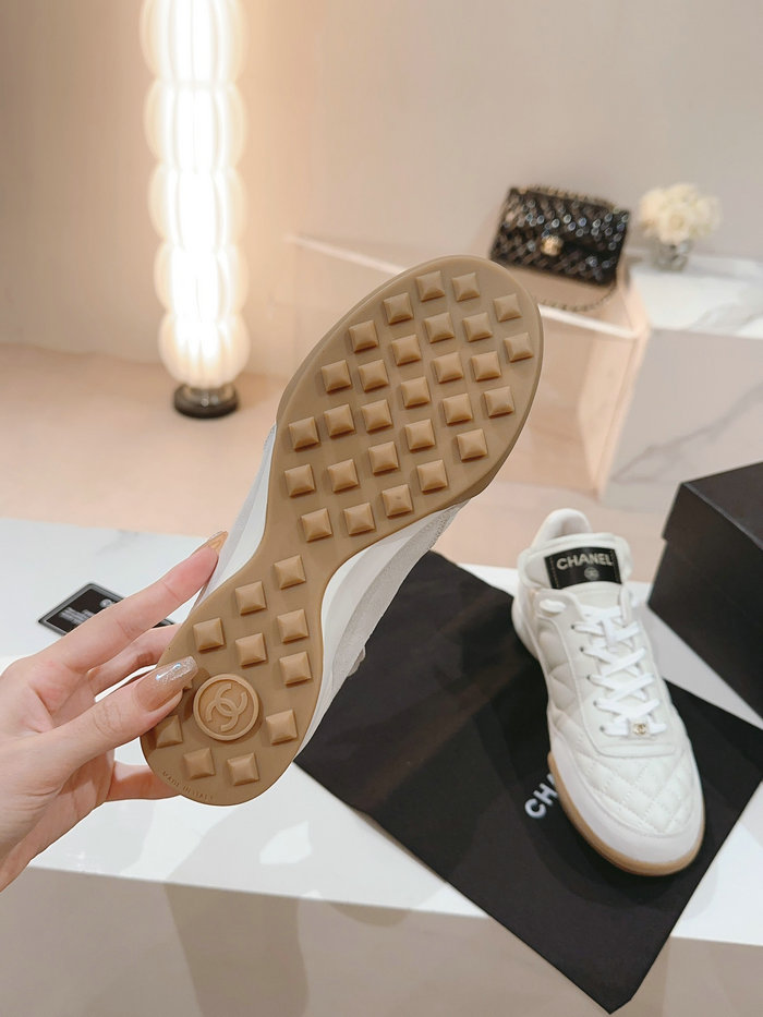 Chanel Sneakers SNC090805