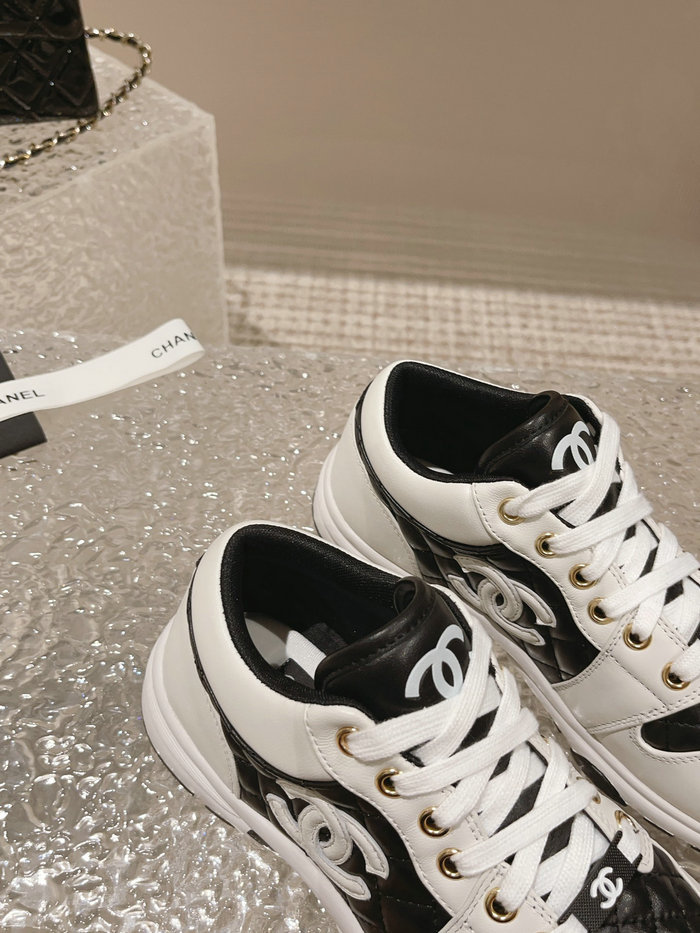 Chanel Sneakers SNC090808