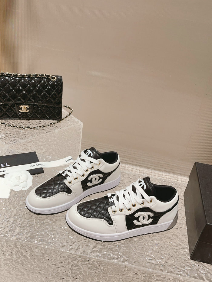 Chanel Sneakers SNC090809