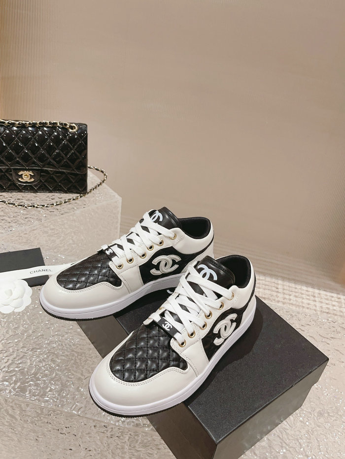 Chanel Sneakers SNC090809