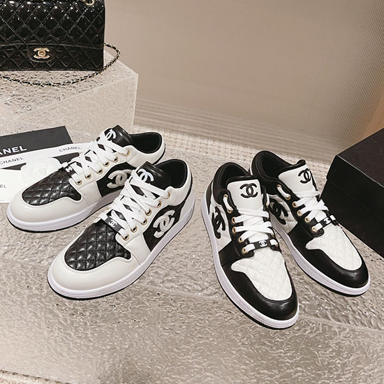 Chanel Sneakers SNC090809