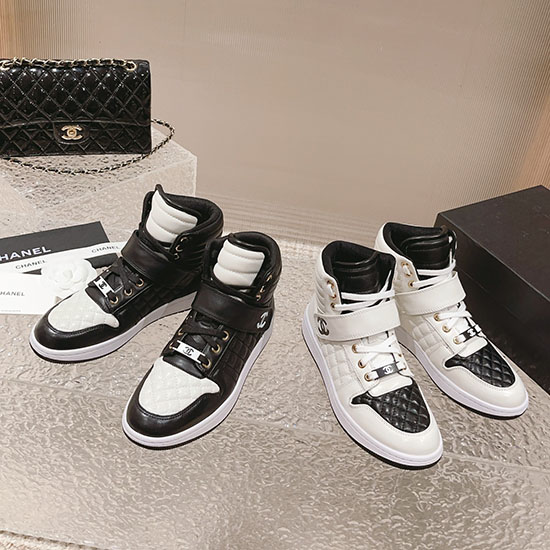 Chanel Sneakers SNC090812