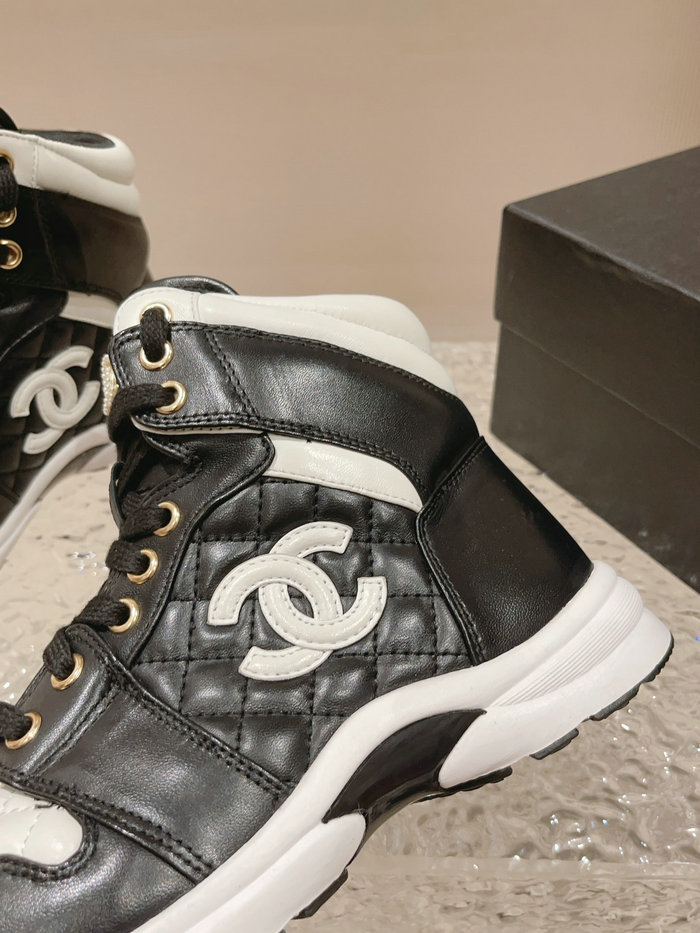 Chanel Sneakers SNC090813