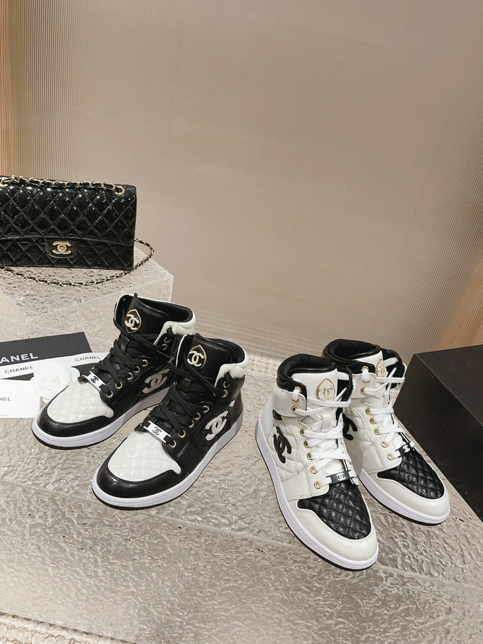 Chanel Sneakers SNC090814