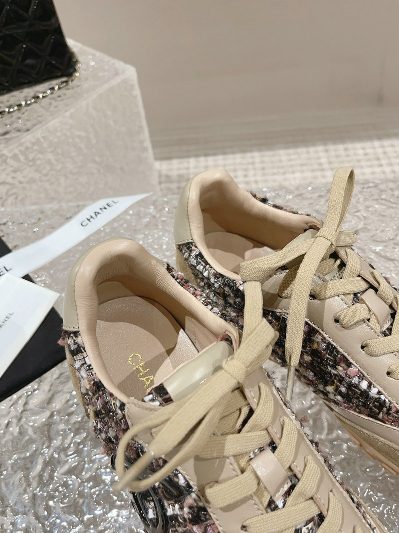 Chanel Sneakers SNC091304