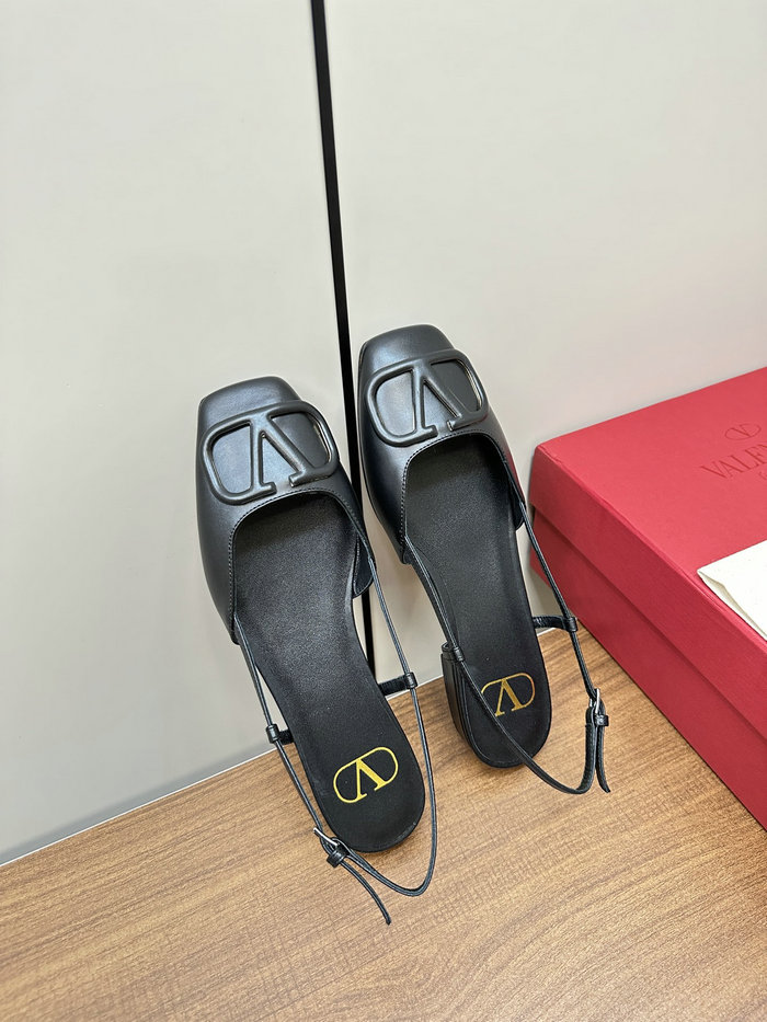 Valentino Flats SNV090801